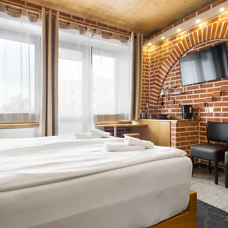 克罗伍德斯卡公寓 4*